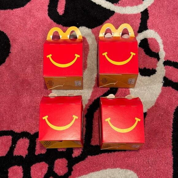 McDonald’s 2025 Gold Mini Happy Meal Box Toy - Picture 8 of 10